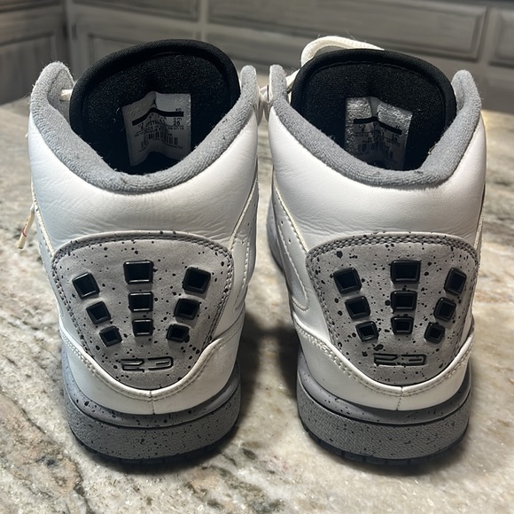 Air Jordan - Picture 3 of 9